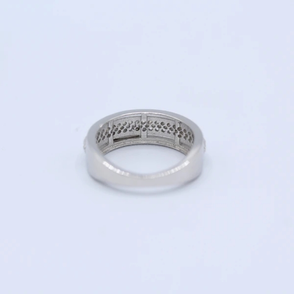 Stunning CZ Band - Picture 2 of 2